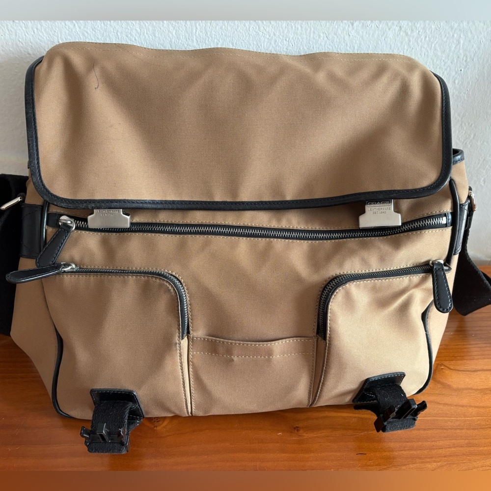 Coach Men's Messenger Bag - Picture 7 of 16